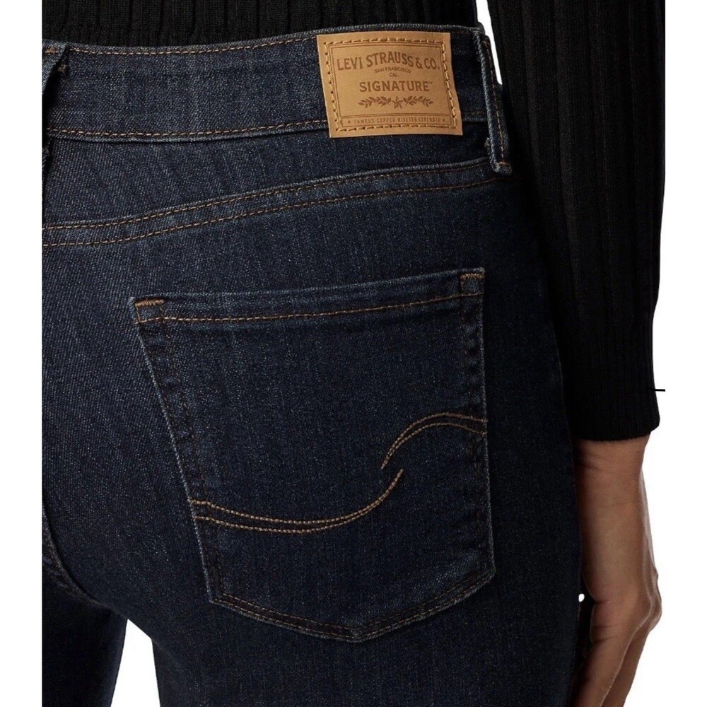 Levis Jeans Womens 14M Blue Bootcut Mid Rise Dark Wash Denim Stretch